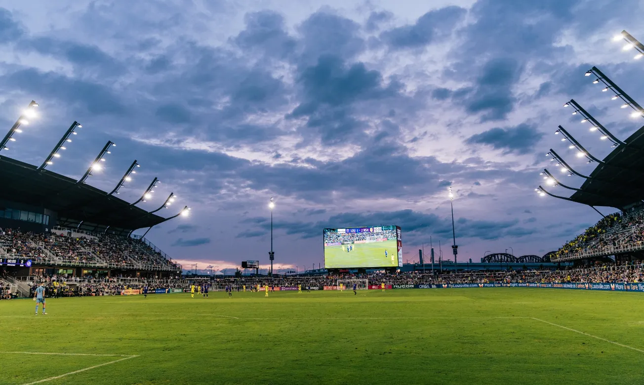 Gary Smith hails “fantastic” Louisville City